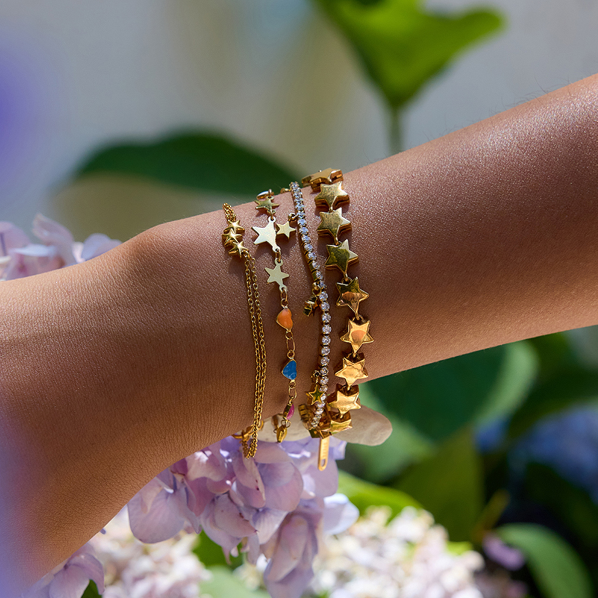 Lifestyle fotografie náramku ELENYS Stella Chain